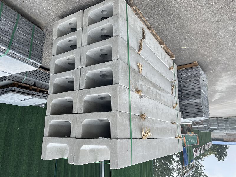 電纜槽蓋板模盒的材料